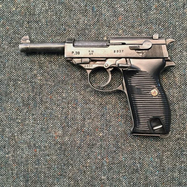 German Walther P38 Automatic Pistol - Replica (product code RFA033)