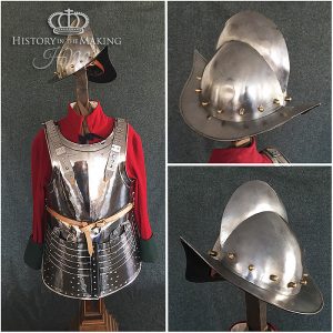 Pikeman's full plate armour with Spanish Morion Helmet. 1640.