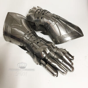 15C- Gothic style articulated Gauntlets- Steel construction-01